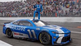 NASCAR at Martinsville results: Denny Hamlin earns first win of 2025, victory No. 55 of his Cup Series career