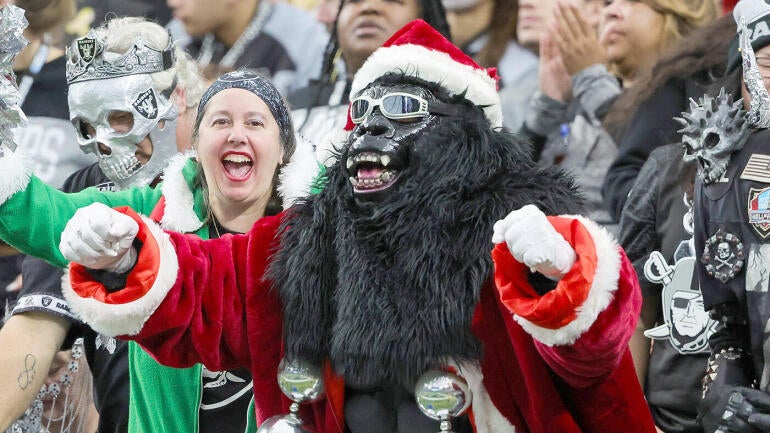 nfl-christmas-fans-g.jpg