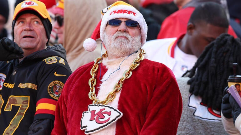 chiefs-santa-g.jpg