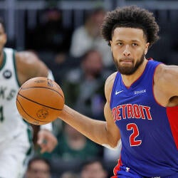 getty-giannis-antetokounmpo-cade-cunningham.jpg