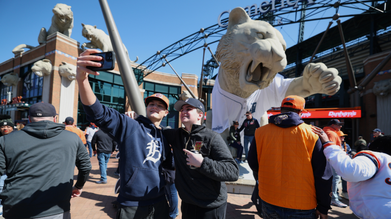 tigers-fans-getty.png