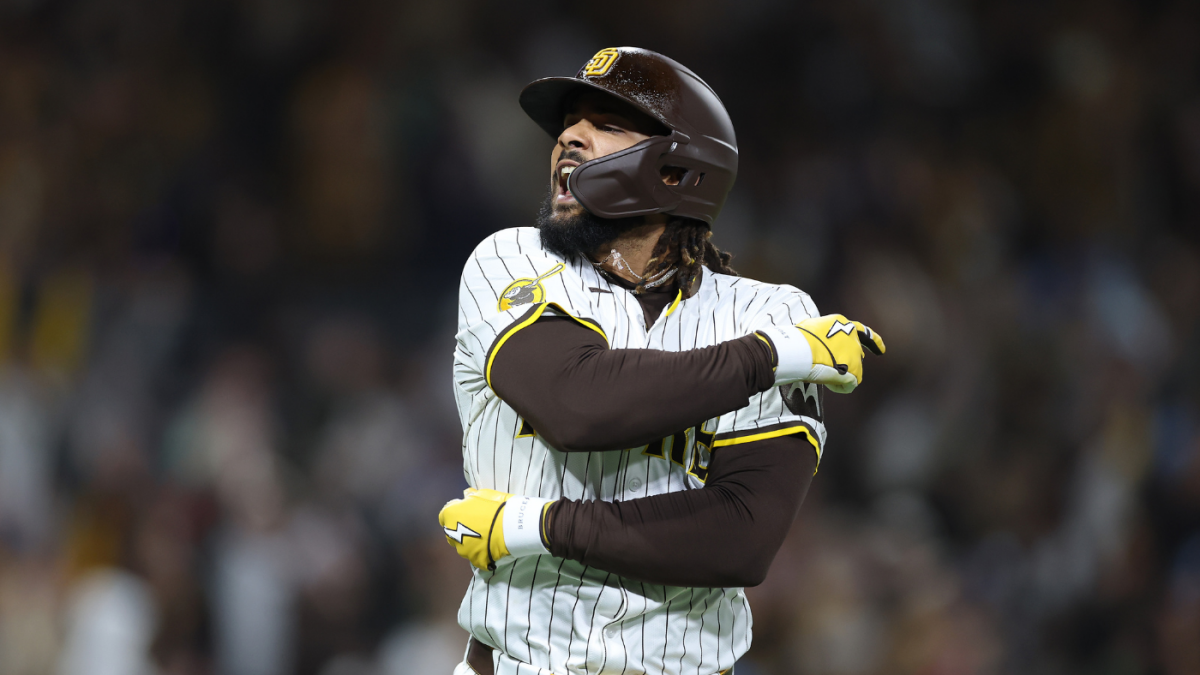 Padres stay perfect at home with come-from-behind win thanks to two Fernando Tatís Jr. home runs