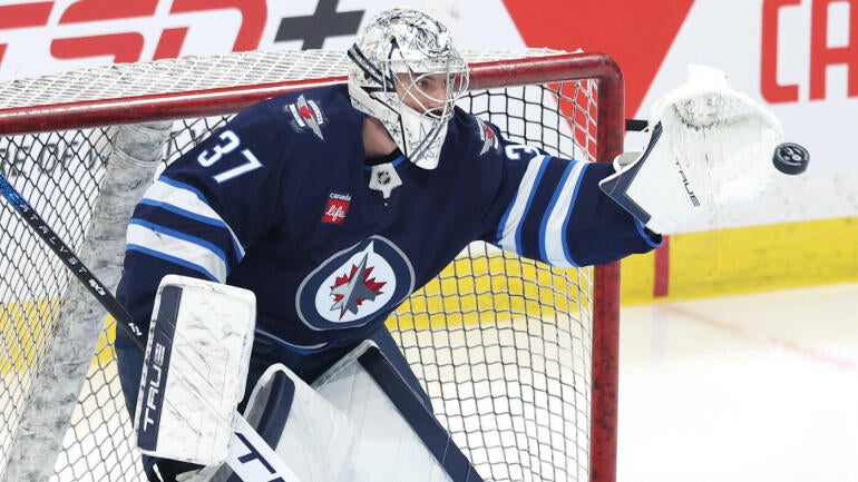 connor-hellebuyck.jpg