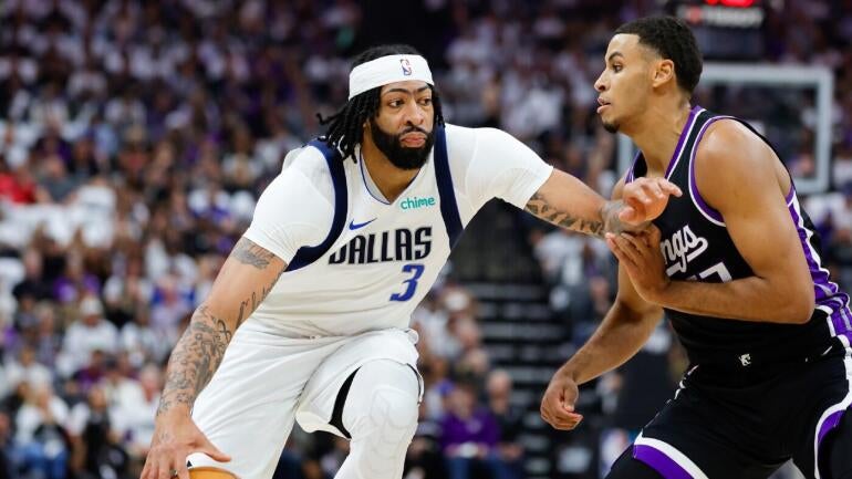 usatsi-anthony-davis-mavericks.jpg
