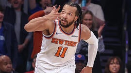 Knicks' Jalen Brunson plays hero and Pistons collapse during 21-0 fourth-quarter run that decided Game 1
