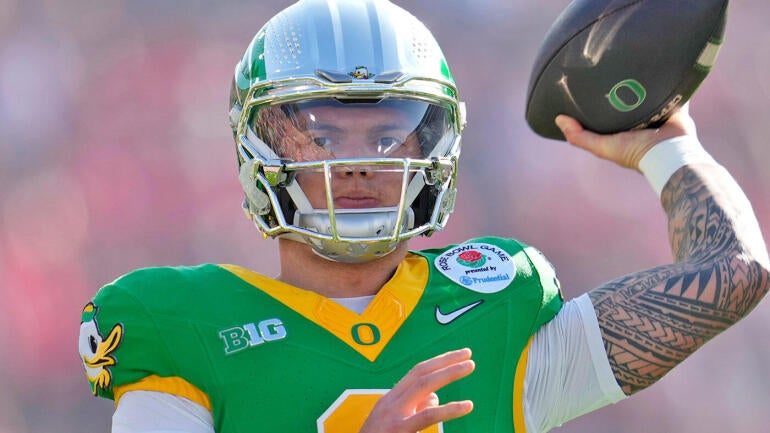 getty-dillon-gabriel-oregon.jpg