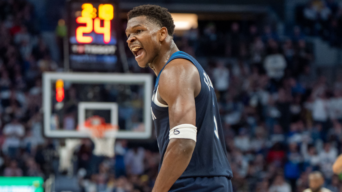 https://sportshub.cbsistatic.com/i/r/2025/04/27/b695b175-338e-4fd4-971a-0408a5ff7e10/thumbnail/1200x675/36c99db7e65b5c5b6f0392ea9cea5f87/edwards-wolves-imagn.png