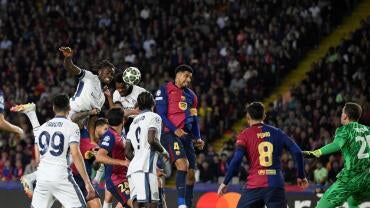 TOPSHOT-FBL-EUR-C1-BARCELONA-INTER MILAN