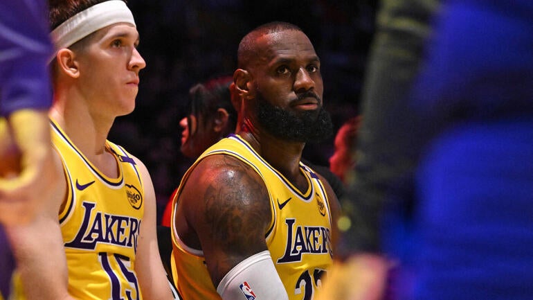 lebron-james-lakers-bench-g.jpg