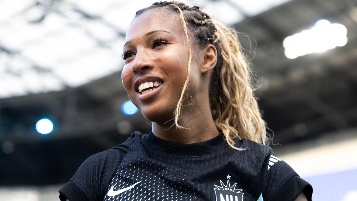 https://sportshub.cbsistatic.com/i/r/2025/05/02/c1347e11-41df-4e9c-9107-d7af7f59e049/thumbnail/1200x675/c04b1c6d5940c673ed980ee027d83de8/midge-purce-gotham-fc.jpg