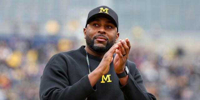 https://sportshub.cbsistatic.com/i/r/2025/05/05/301e27f0-6811-4eac-905d-bbb90b9ec96f/thumbnail/640x360/f14130894538397a39c587fdbc3a425f/gettyimages-2211364548.jpg?width=1200&height=600&crop=2:1&fit=cover