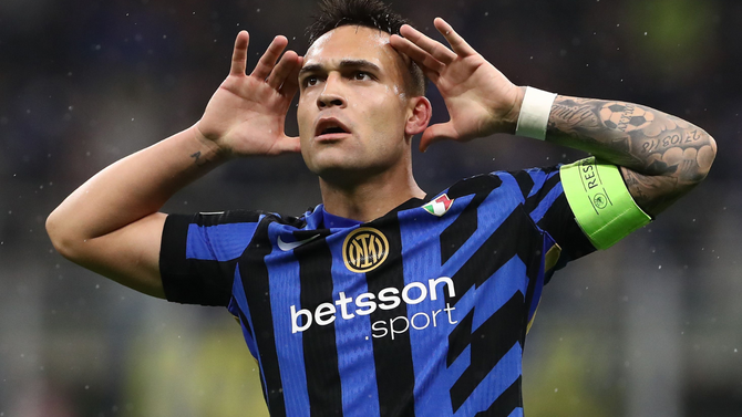 Lautaro Martinez o Benjamin Pavard in dubbio