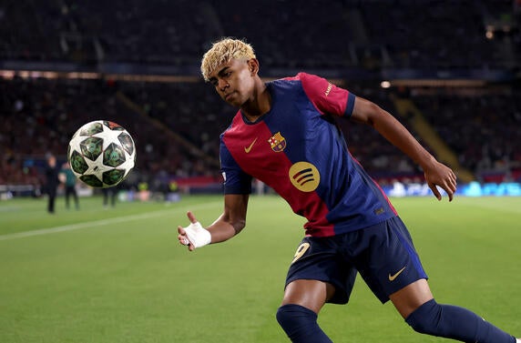 FC Barcelona v FC Internazionale Milano - UEFA Champions League 2024/25 Semi Final First Leg