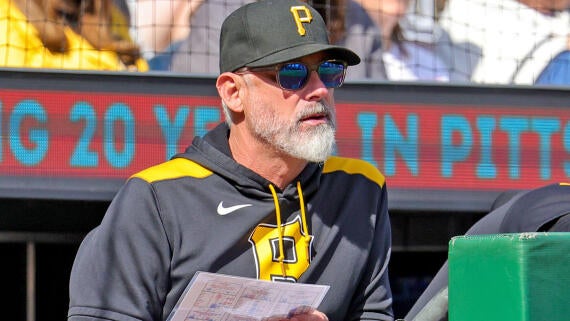 getty-derek-shelton-pirates.jpg