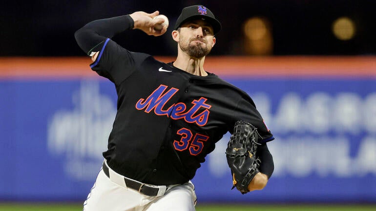clay-holmes-mets-g.jpg