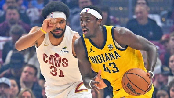 getty-jarrett-allen-pascal-siakam-cavaliers-pacers.jpg