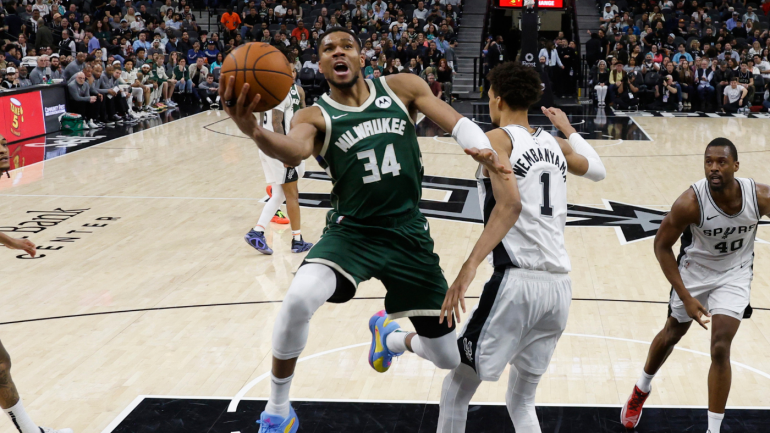 bucks-spurs-giannis-getty.png