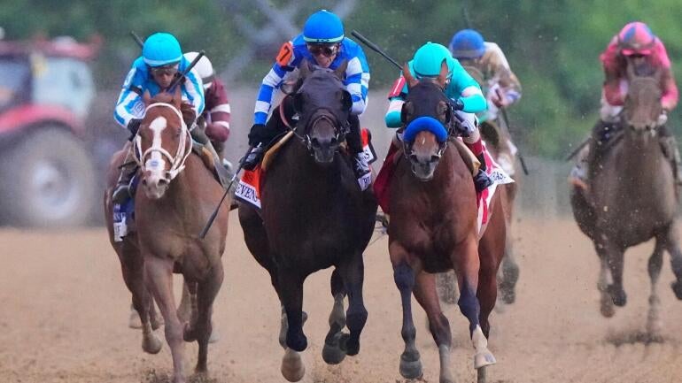 horse-racing-7-usatsi.jpg