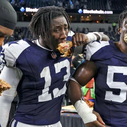 getty-dallas-cowboys-turkey-thanksgiving.jpg