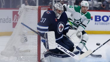 hellebuyck-imagn.png