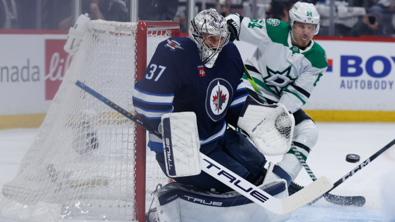 hellebuyck-imagn.png
