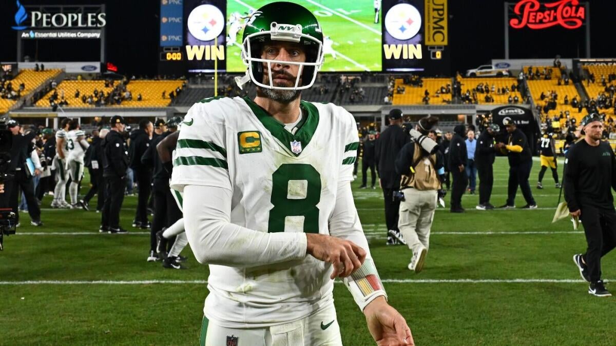 https://sportshub.cbsistatic.com/i/r/2025/05/19/129d0e52-8242-4ba2-8f7c-be6541843c8f/thumbnail/1200x675/74d60e7aa54d56bc3fe2cf7fd628e558/aaron-rodgers.jpg