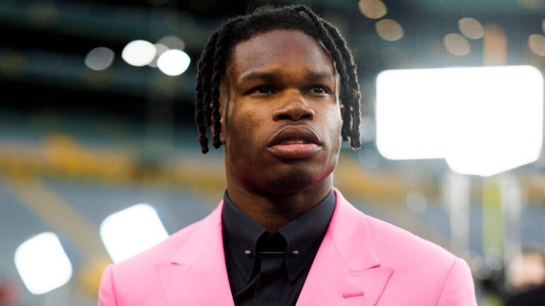 travis-hunter-draft-suit.jpg