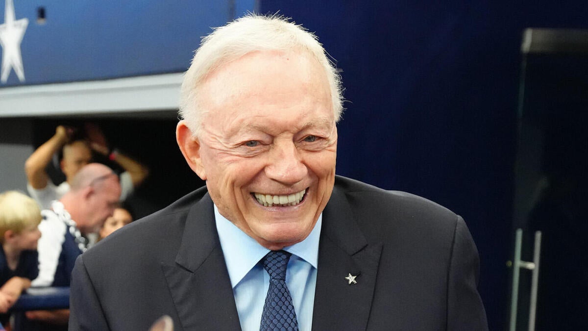 https://sportshub.cbsistatic.com/i/r/2025/05/22/31ba357a-b760-4ecf-946d-dbbc4a774c65/thumbnail/1200x675/709b15815de49a95b1604aec12c0959d/jerry-jones-smile-g.jpg