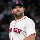 liam-hendriks-red-sox-g.jpg