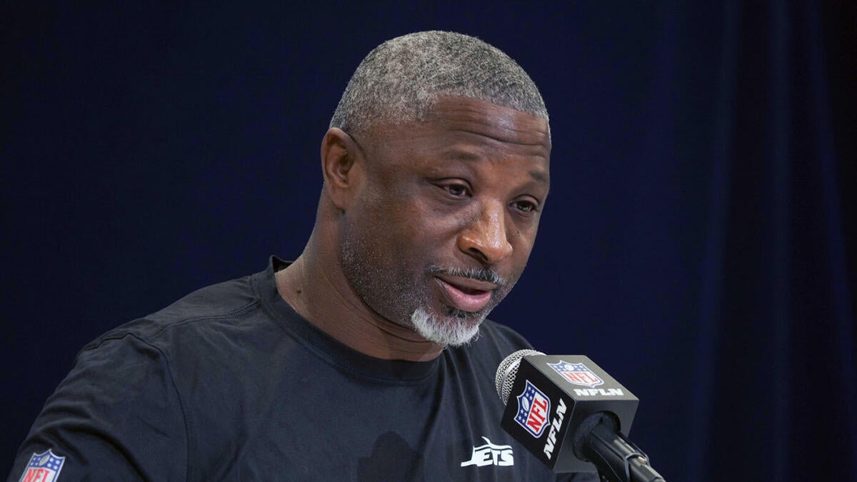 https://sportshub.cbsistatic.com/i/r/2025/05/22/cb291971-d227-4f56-a44c-7b4395f97f16/thumbnail/1200x675/700e914cb02f66ff8bf7266514193d3a/aaron-glenn-imagn.jpg