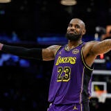 Golden State Warriors v Los Angeles Lakers