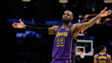 Golden State Warriors v Los Angeles Lakers