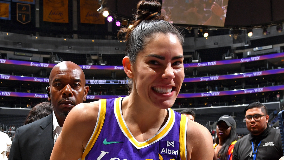 https://sportshub.cbsistatic.com/i/r/2025/05/26/f4dd3bdb-2e4d-49e3-8ef5-4527d1b6cdcf/thumbnail/1200x675/d93400726b19c77d4c56a7cacf77cb80/kelsey-plum.png