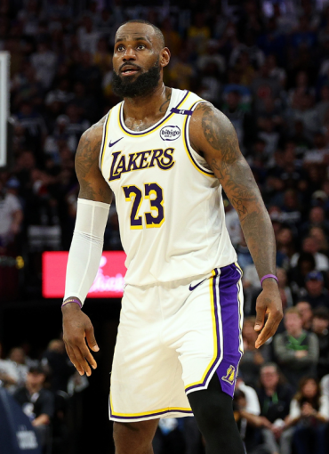 lebron-looks-getty-1.png
