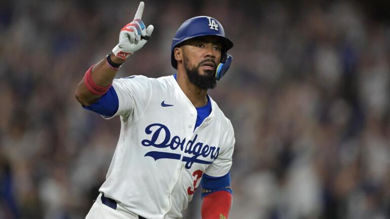 teoscar-hernandez-cbs.jpg
