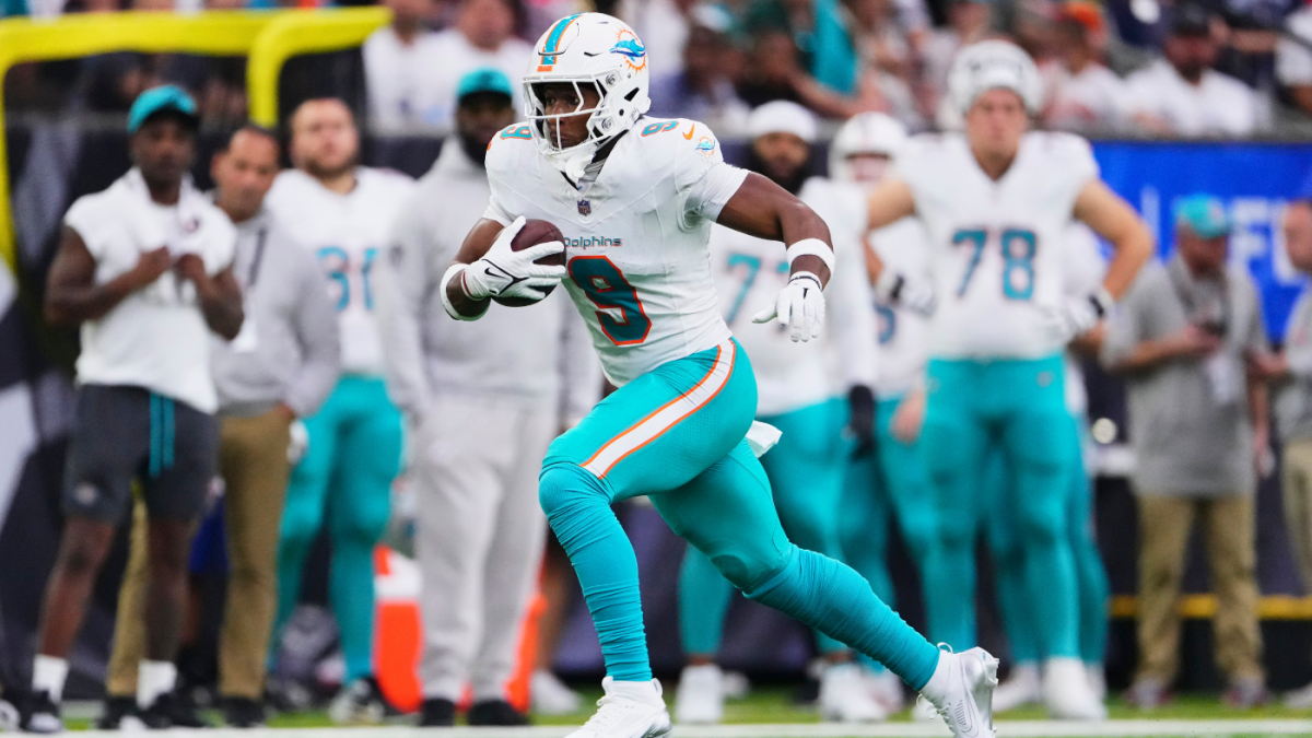 https://sportshub.cbsistatic.com/i/r/2025/06/04/b7401a1e-3ae7-4cab-8562-546be3e9c261/thumbnail/1200x675/503b348a306ff54f30827a2541539e13/jonnu-getty.png