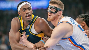 getty-pascal-siakam-isaiah-hartenstein.jpg