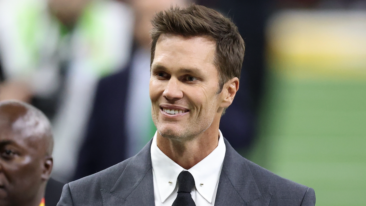 https://sportshub.cbsistatic.com/i/r/2025/06/06/f8e43db7-6eed-4c51-923b-010a8ef9fc5f/thumbnail/1200x675/e11438bd9619bb35b4d491a550903e6a/tombradyflag.png
