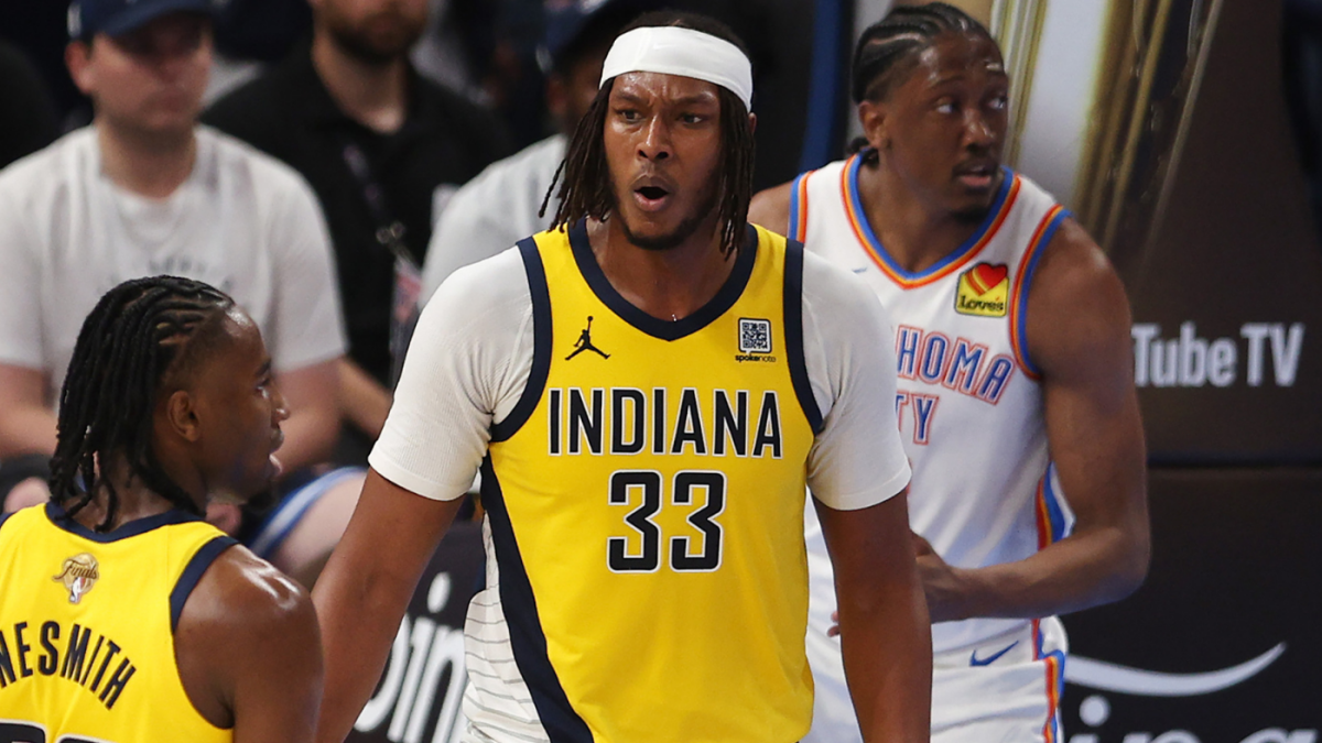 https://sportshub.cbsistatic.com/i/r/2025/06/09/fe07d2cb-9ba2-4a79-89cd-c7130e552751/thumbnail/1200x675/64af2cf75cea83883a05d1d4d3f2d0c9/myles-turner-getty.png