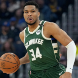 giannis-getty-24.png