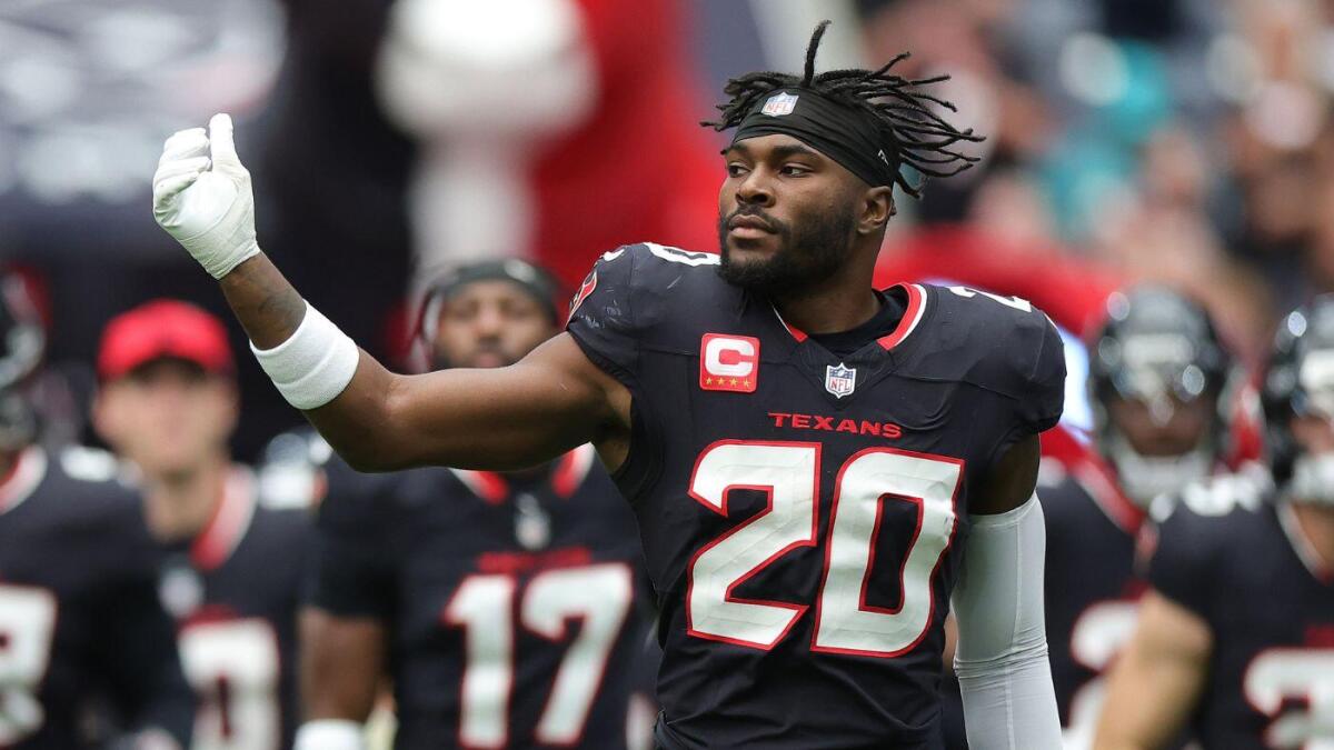 https://sportshub.cbsistatic.com/i/r/2025/06/12/cd1ee4f0-3b80-423f-856a-c3a79ccfc4eb/thumbnail/1200x675/aeb266d8a9565f8a9e42de0d7732ee4e/ward.jpg