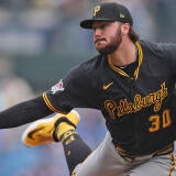 paul-skenes-pirates-g2.jpg