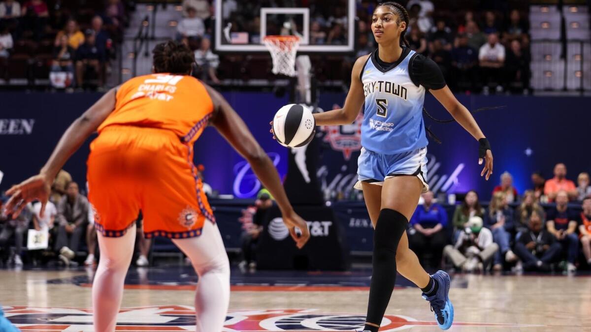 https://sportshub.cbsistatic.com/i/r/2025/06/15/f0571247-865e-49e9-b7ea-fca4df2a0b60/thumbnail/1200x675/41d2b02cd96701f6936e80b66b24af4c/angel-reese.jpg
