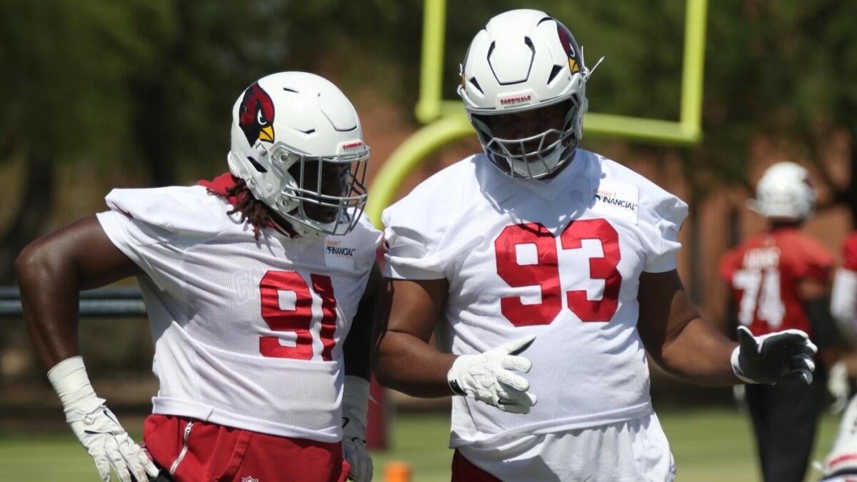 Cardinals' Calais Campbell embracing role as mentor, says he doesn't want his knowledge going 'to a graveyard' Cardinals' Calais Campbell embracing role as mentor, says he doesn't want his knowledge going 'to a graveyard'