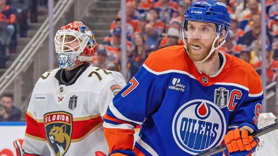 getty-sergei-bobrovsky-connor-mcdavid.jpg