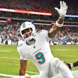 usatsi-24841909-jonnu-smith-dolphins-te-pregame-2024-1400.gif