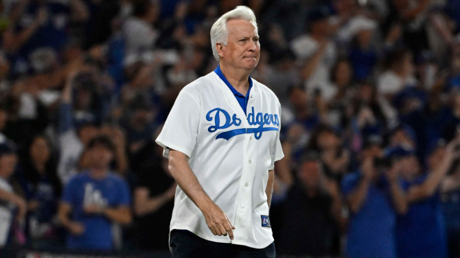 Марк Уолтер, владелец Лос-Анджелес Доджерс и новый мажоритарный владелец Лос-Анджелес Лейкерс