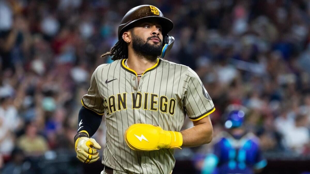 https://sportshub.cbsistatic.com/i/r/2025/06/18/34389873-ba54-4be9-a2ca-049c686ca195/thumbnail/1200x675/5733286ffcce40e5a6d8eeae351c838b/fernando-tatis-jr.jpg