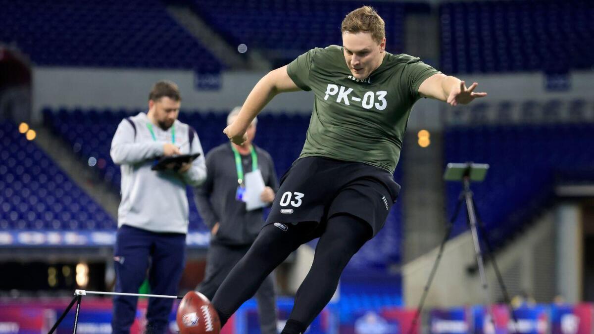 https://sportshub.cbsistatic.com/i/r/2025/06/18/6f9e0636-37df-45ce-8caf-1d5bd25cb4f0/thumbnail/1200x675/ca2ade118a341401e5cfb7057ee14428/mevis.jpg