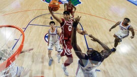 Prospectos del Draft de la NBA 2025 que a Adam Finkelstein le gustan más que a otros expertos